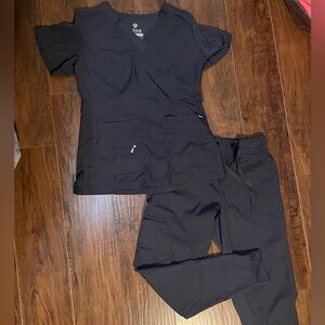 Adar Pro scrub set
